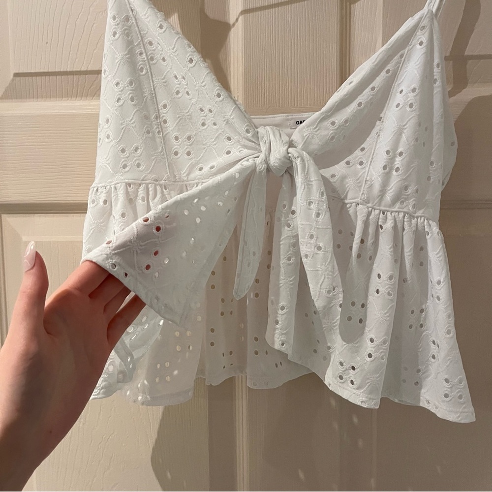 White Eyelet Tie-Front Cami Top - Women - Picture 3 of 4